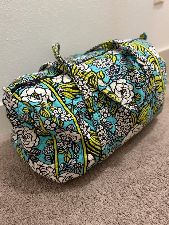 Vera Bradley Handbags - RETIRED PATTERN: Island Blooms Vera Bradley Original Large Travel Duffel